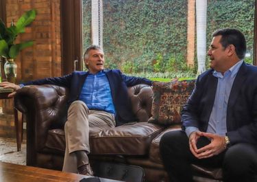 Macri en Paraguay: misterio, polémica y reinstalación política