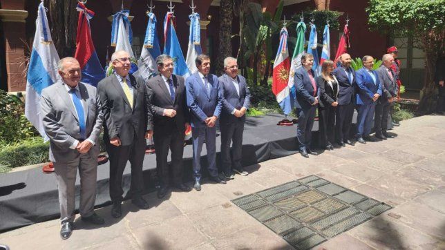 Los gobernadores del Norte Grande endurecen su posición: con una foto grupal, le reclaman definiciones a Javier Milei