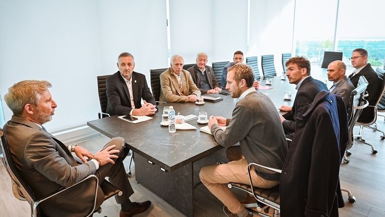 El Círculo Rojo de Entre Ríos apoya la reforma previsional de Rogelio Frigerio.