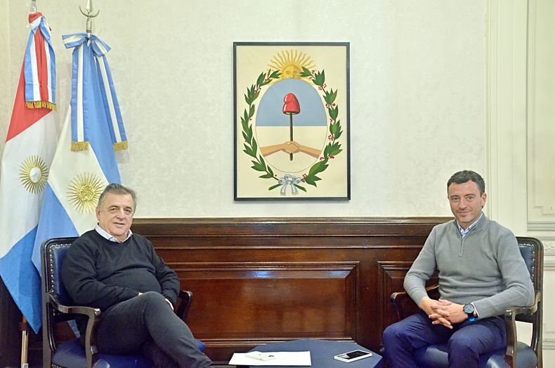 Mario Negri y Rodrigo de Loredo se reunieron en el Congreso.&nbsp;