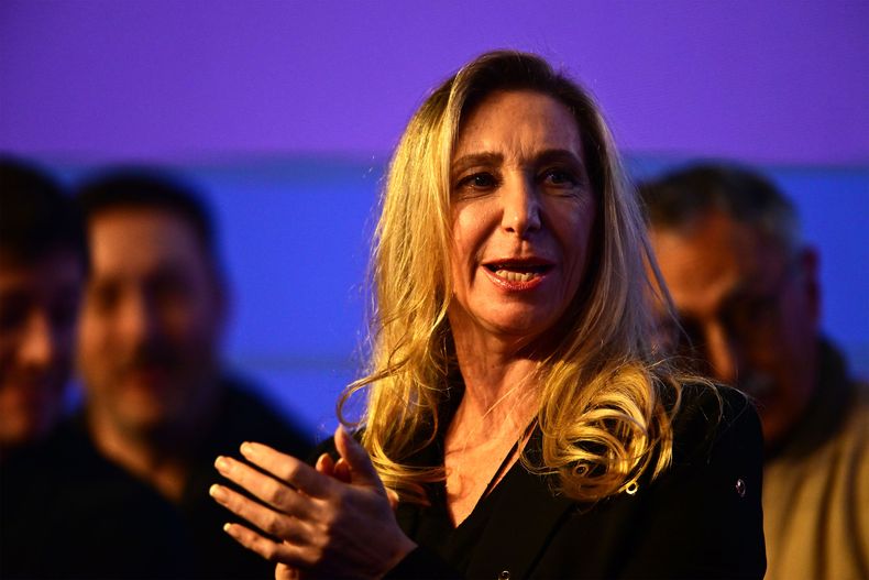 Karina Milei, en la noche fatídica de La Plata: de princesita a Cenicienta.&nbsp;