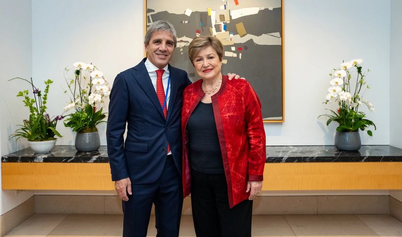 Toto Caputo, el FMI y la reforma tributaria
