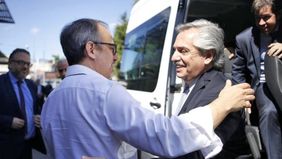 Valenzuela celebró la visita de Fernández y abogó por un trabajo en equipo