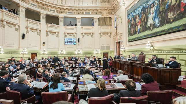 diario de la convencion de santa fe, dia 39: la iglesia catolica busca salvar la permanencia sobre la hora