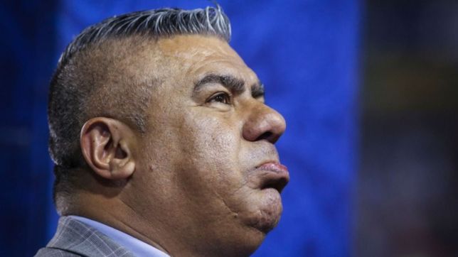 lucha de gigantes por la televisacion del futbol revolucionado