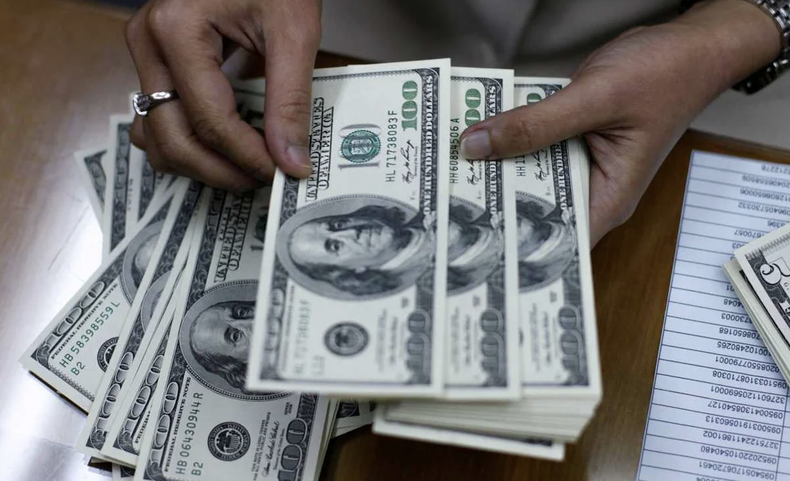 El dólar en la era de Toto Caputo