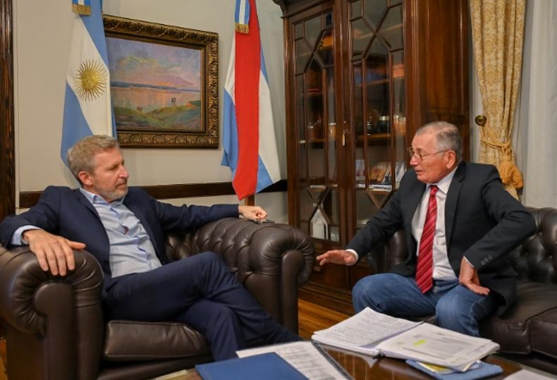 Frigerio y Carlos Cecco, el flamante presidente de la CAFESG, el organismo provincial que administra los fondos de Salto Grande.