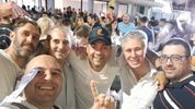 Darío Baéz (concejal electo de Paraná), Andrés Laumann (fue candidato a intendente de Paraná) y Sebastián Etchevehere festejaron&nbsp;la victoria de Javier Milei.
