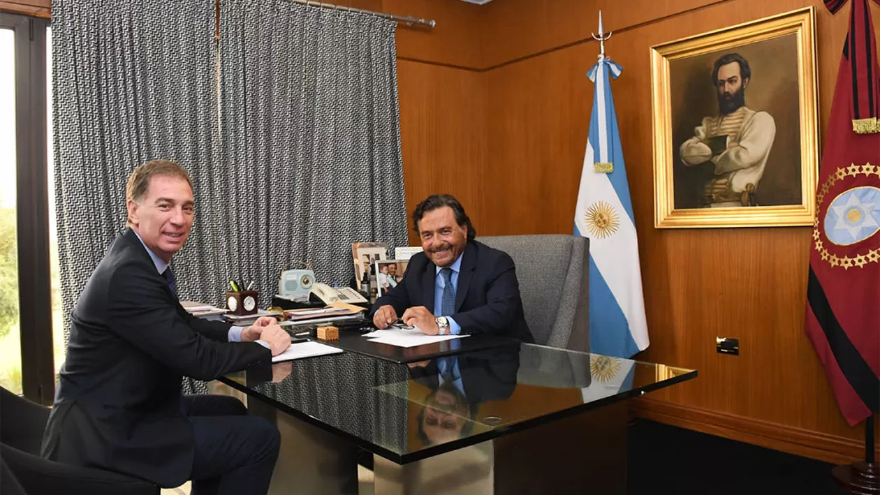 El jefe de Gabinete Diego Santilli junto a Gustavo Sáenz en Salta.
