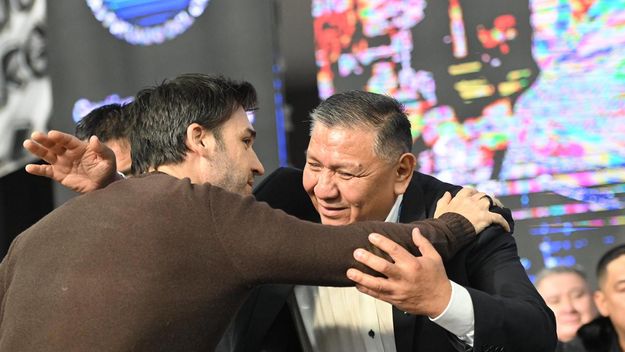 Ignacio Torres y el titular del Sindicato del Petróleo y Gas Privado del Chubut, el diputado Jorge Loma Ávila.&nbsp;