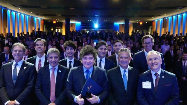 Pese a las explicaciones de Javier Milei, los mercados se pusieron vendedores con Argentina&nbsp;