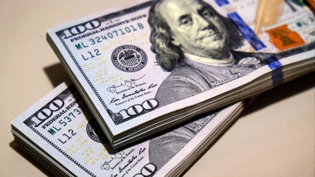 nubarrones en la primavera de massa: el blue pego un salto y cerro a $291