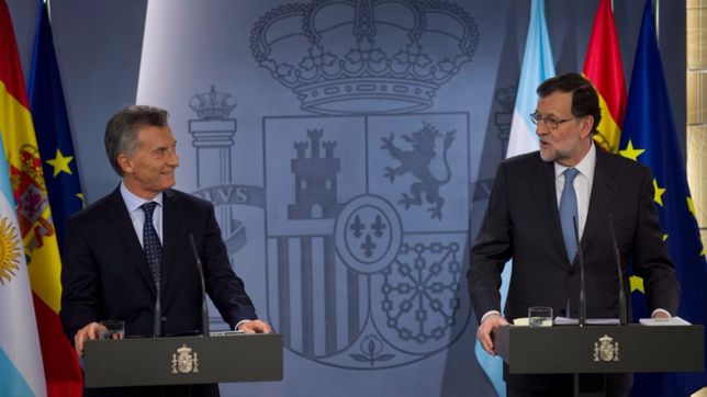 con diplomacia, macri banca a rajoy y apoya sofocar la independencia catalana