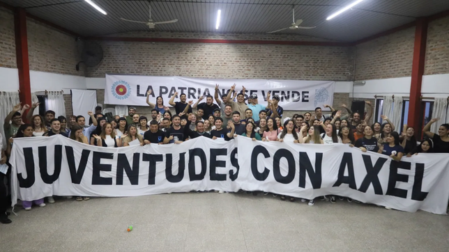 Buenos Aires: sale a la cancha la juventud kicillofista