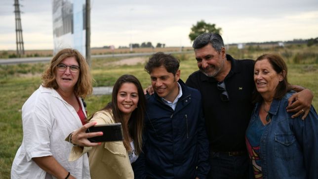 kicillof pone sexta: raid frenetico por el sur con la reeleccion sobre la mesa