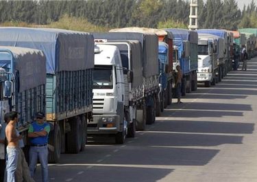 El transporte automotor de cargas, en estado de alerta por el combustible