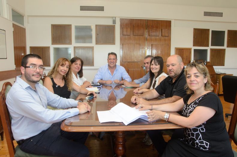 Pascual Fernández, empoderado como ministro de Gobierno y Asuntos Municipales de La Pampa, también abrió sus puertas a la oposición legislativa: la UCR, el PRO y Comunidad Organizada.