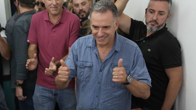 Yamandú Orsi, del Frente Amplio, presidente electo de Uruguay.