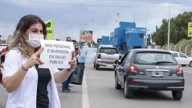 neuquen: sin acuerdo, siguen los cortes y la tension llega a la legislatura