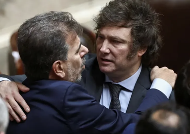 Javier Milei con Cristian Ritondo, parte de la alianza electoral del Gobierno en el Congreso.&nbsp;