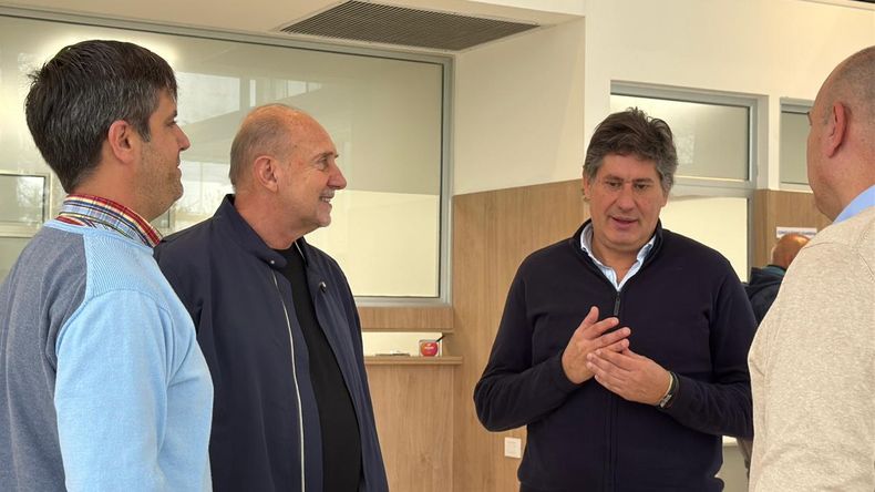 Omar Perotti reapareció en Funes y bajó línea al PJ: Es el momento de los intendentes