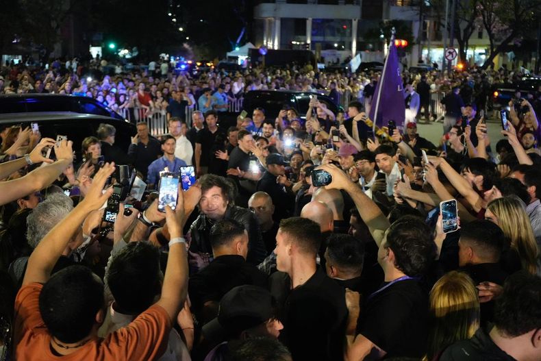 Javier Milei convocó a poco más de 3.000 personas a su acto abierto en Córdoba