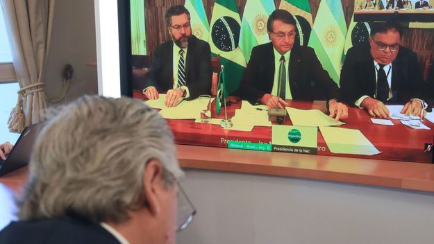 Fernández, hacia una agenda internacional más activa