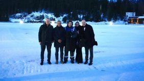 En Davos, Javier Milei junto a Pablo Quirno, Toto Caputo, Karina Milei y Federico Sturzenegger.