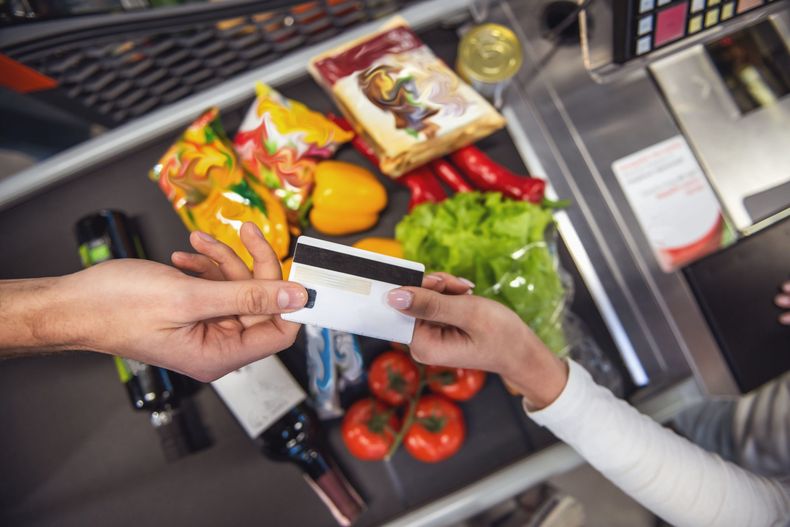Toto Caputo, el FMI, la reforma tributaria y el consumo