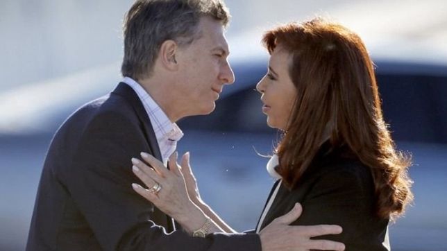 cfk y otros dirigentes saludaron a macri por la muerte de su padre