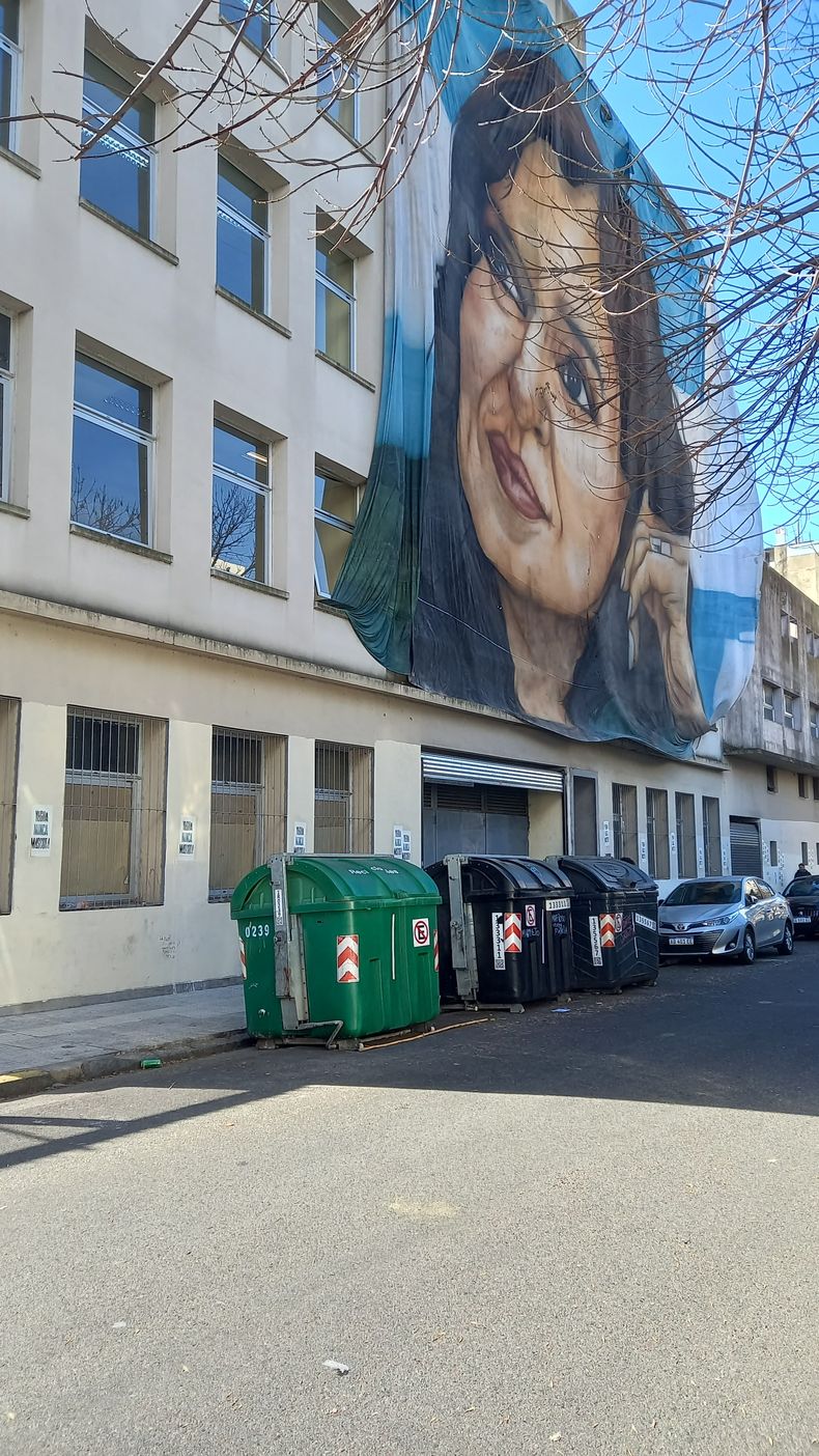 Un telón para CFK. 