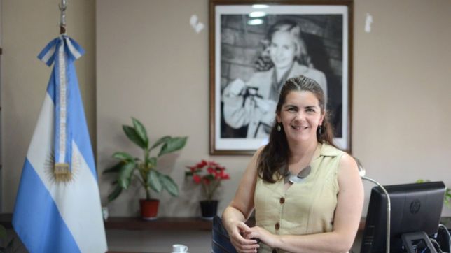 mariel fernandez hace su movimiento (evita)