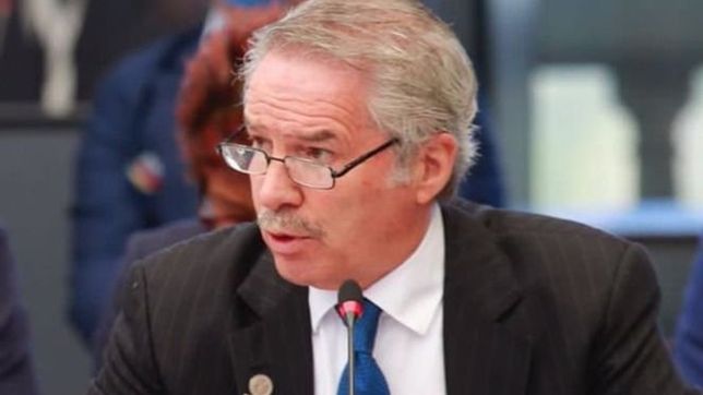 sola critico a guzman: el ministerio de economia parece una isla, no pasa nada