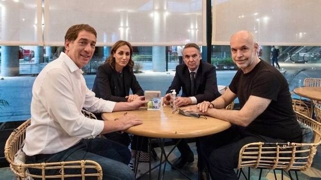 hay equipo (con halcones): larreta levanta su perfil con traje presidencial