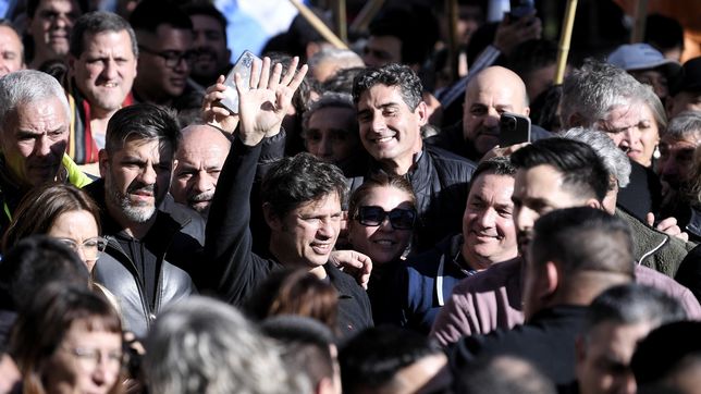 El gobernador Axel Kicillof, en la marcha por CFK.