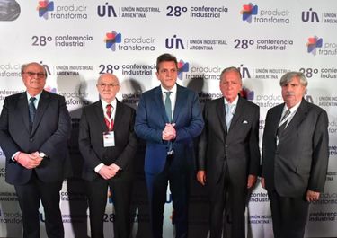 Sin la letra chica de Precios Justos, el Círculo Rojo se presta solo para la foto
