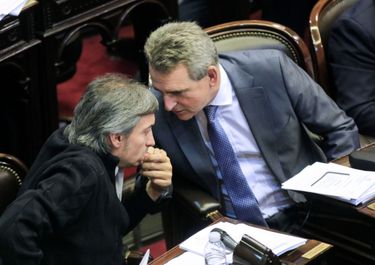 La oposición reúne al Congreso para repudiar el golpe de Estado en Bolivia