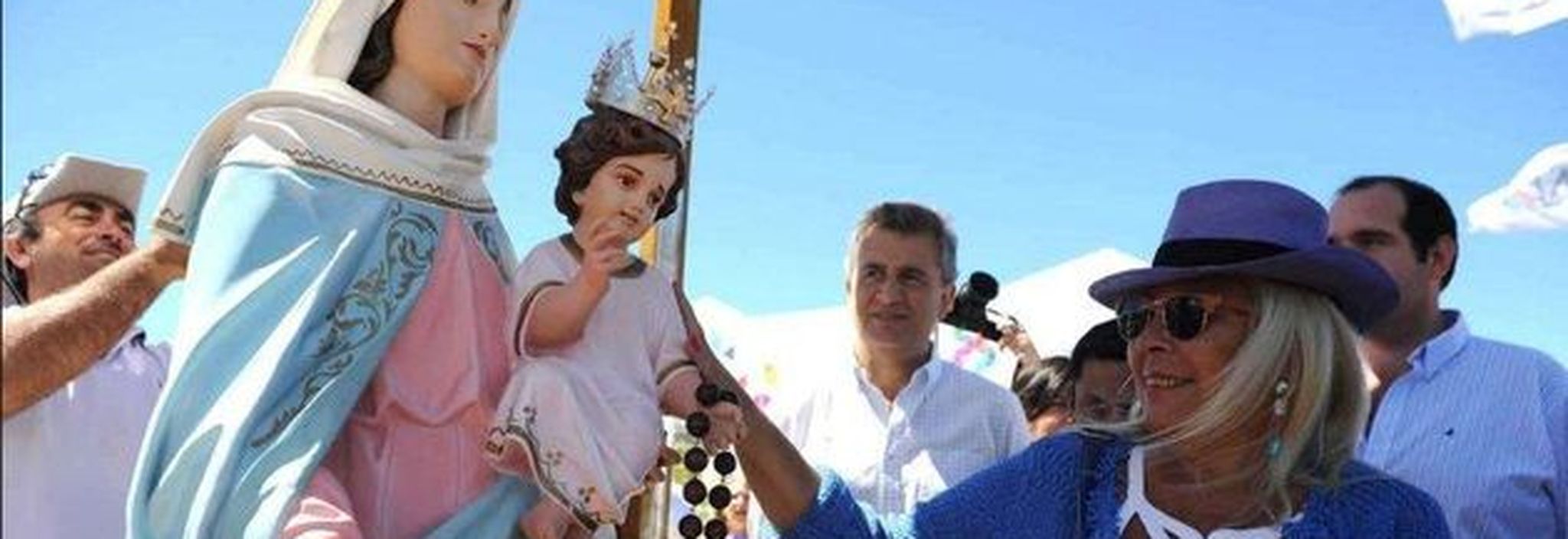 Elisa Carrió tuvo una relación zigzagueante con el papa Francisco.