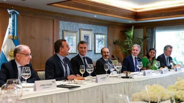 en la india, macri invito a los empresarios a invertir en la argentina