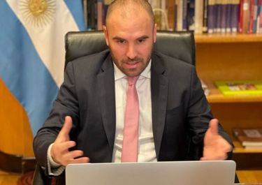 Los números rojos de eléctricas y gasíferas, otro desafío para Guzmán Los números rojos de eléctricas y gasíferas, otro desafío para Guzmán