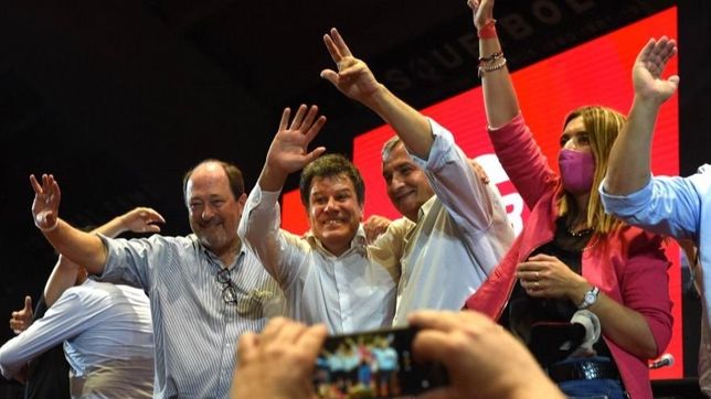 manes, a paso silencioso en medio del fuego cruzado por el comite nacional