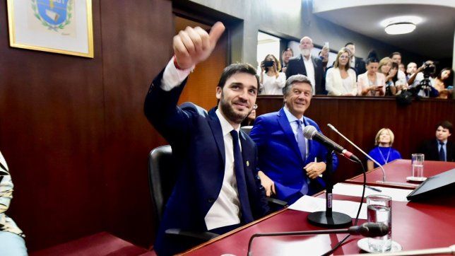 Ignacio Torres, gobernador de Chubut, dio su mensaje legislativo este viernes: chicaneó al gobierno nacional, pero en un tono más conciliador.