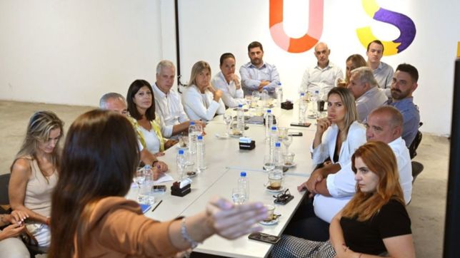 losada y el socialismo suman fotos para la interna del frente opositor