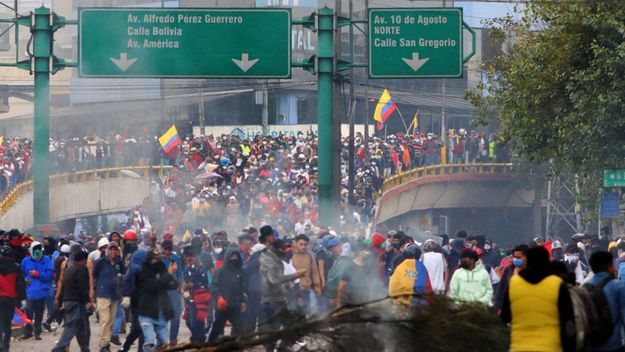 Viejas demandas y nuevas protestas someten a Lasso a su primera crisis social