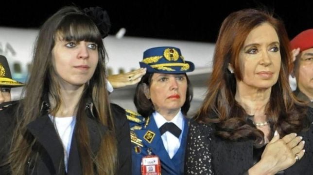 la justicia le da 15 dias a florencia kirchner para que vuelva a la argentina