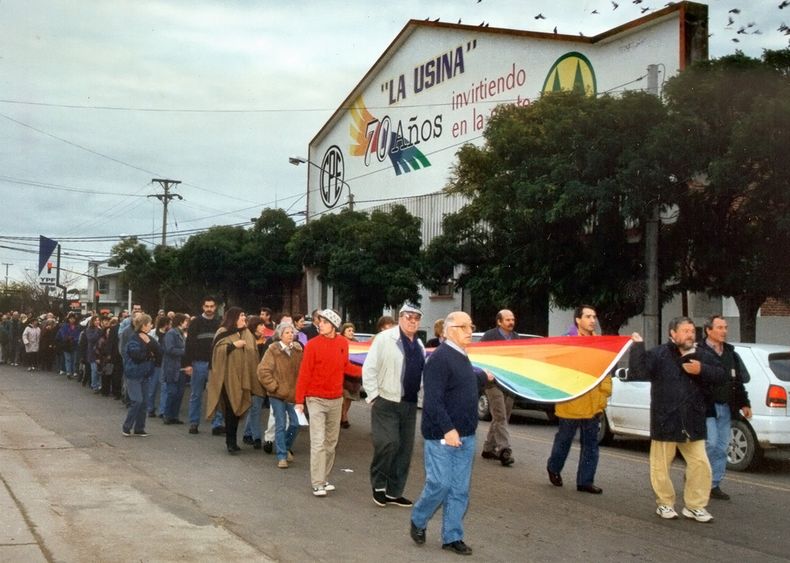 La pelea para brindar servicios de telecomunicaiones demandó de los socios de la CPE, en La Pampa, un abrazo solidario y otras acciones en defensa del ataque de grandes grupos concentrados del sector.