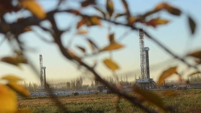 la fuga en un pozo de ypf evidencio la crisis fruticola en el alto valle