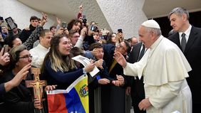 El papa Francisco expresa preocupación por la crisis en Venezuela.