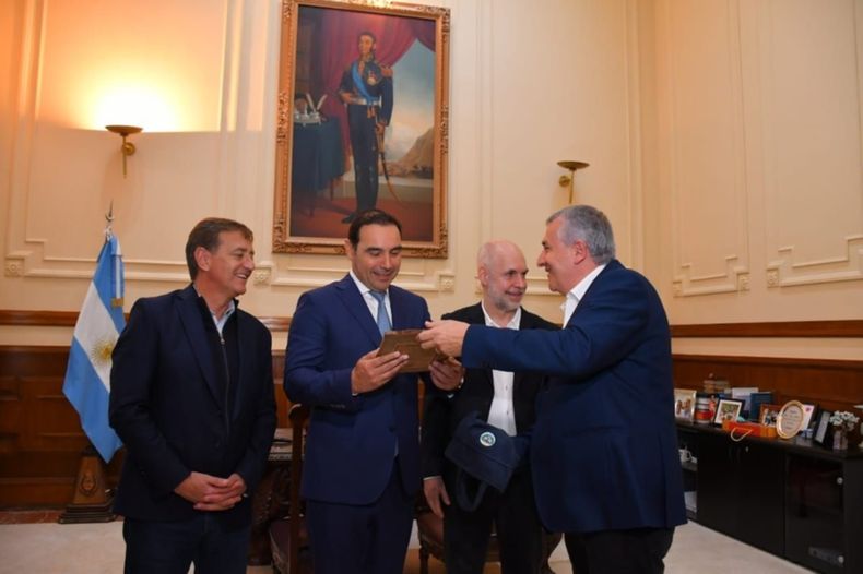 Horacio Rodríguez Larreta Gerardo Morales Gusvato Valdés Rodolfo Suárez