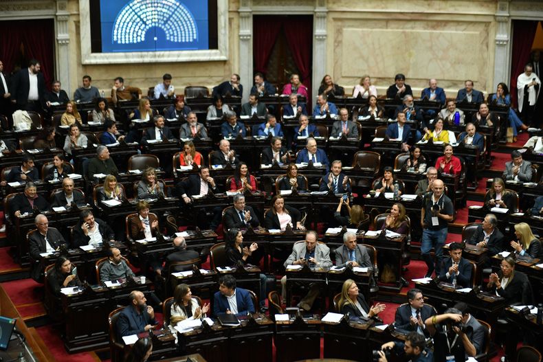 Diputados debate los proyecto relacionados al escándalo cripto